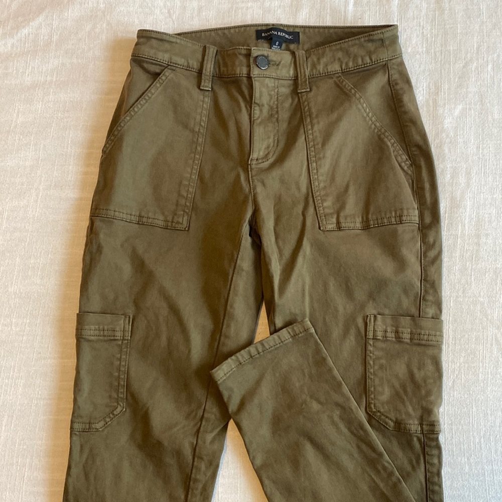 Banana republic olive skinny cargo/utility pants